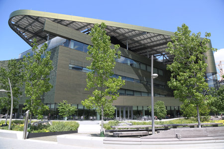 NEW YORK - AUGUST 8, 2018: Cornell Tech campus on Roosevelt Island in New York. It is joint academic venture between Cornell University and the Technion - Israel Institute of Technologyのeditorial素材