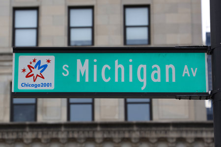 Michigan Avenue street sign in downtown Chicagoのeditorial素材