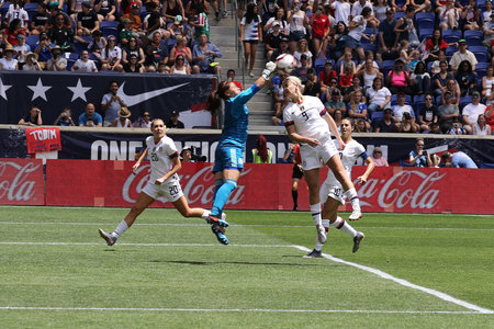 HARRISON, NJ - MAY 26, 2019: U.S. Women's National Soccer Team midfielder Lindsey Horan #9 in action during friendly game against Mexico as preparation for 2019 Women's World Cup in Harrison, NJのeditorial素材