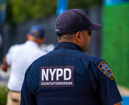 NEW YORK - AUGUST 27, 2019: NYPD counter terrorism police officer provides security in New Yorkのeditorial素材