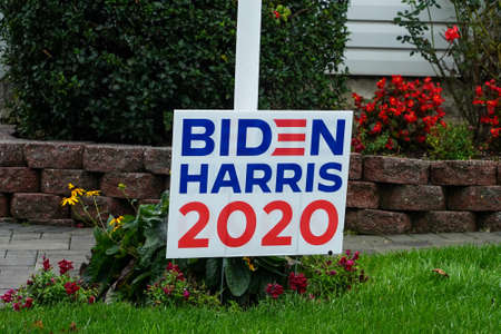 OCEANSIDE, NEW YORK - OCTOBER 20, 2020: Biden Harris lawn sign on display in Long Island, New Yorkのeditorial素材
