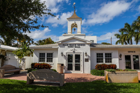 PALM BEACH SHORES, FLORIDA - MARCH 30, 2019: Town of Palm Beach Shores Town Hall in Floridaのeditorial素材