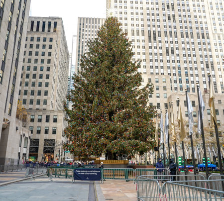 NEW YORK - DECEMBER 5, 2021: Rockefeller Center Christmas Tree in Midtown Manhattanのeditorial素材