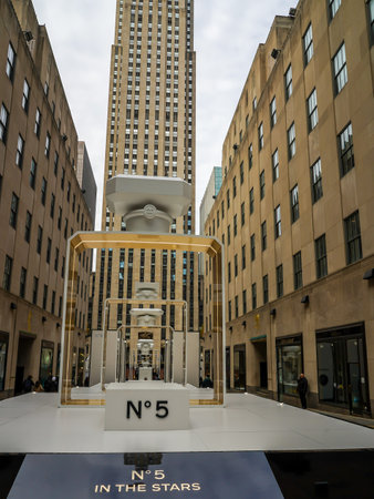 NEW YORK - NOVEMBER 11, 2021: N5 IN THE STARS presentation celebrates 100 years of an icon Chanel Number 5 perfume in Rockefeller Center in Manhattanのeditorial素材
