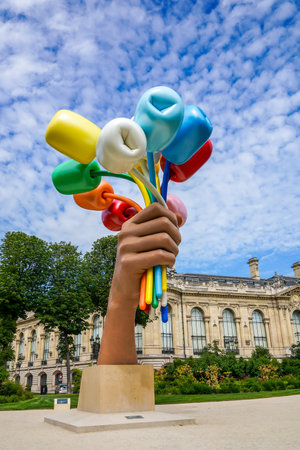 PARIS, FRANCE - JUNE 2, 2022: Bouquet of Tulips sculpture by American artist Jeff Koons, which is located outside the Petit Palais in Paris, Franceのeditorial素材