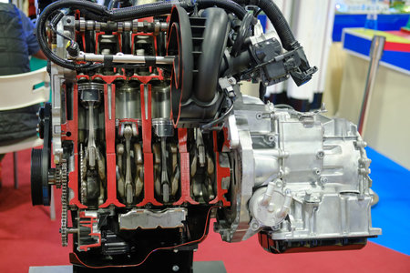 Gasoline internal combustion engine with four cylinders