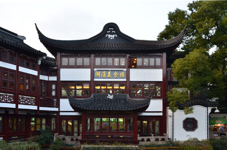Shanghai Yuyuan Lakeside Food City Panoramaのeditorial素材