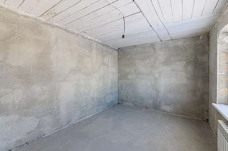 Russia, Moscow- February 10, 2020: interior rough repair for self-finishing. interior decoration, bare walls of the premises, stage of constructionのeditorial素材