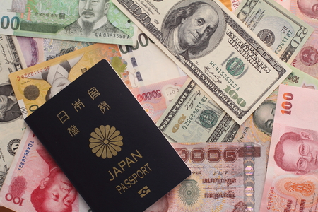 Japanese passport and billsの写真素材