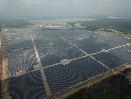 Large-Scale Solar Farmの写真素材