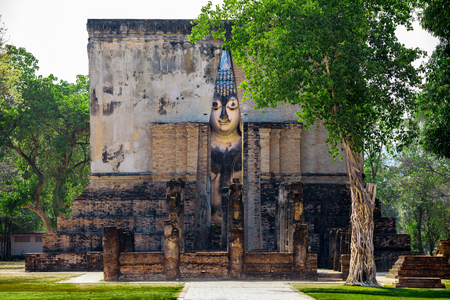Buddha statue in "Wat Srichum" Temple at Sukhothai Thailand,の写真素材