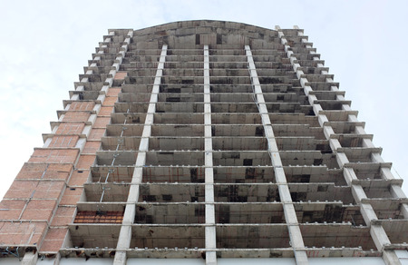 building under construction in perspective.