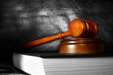 legal gavel on a law bookの写真素材