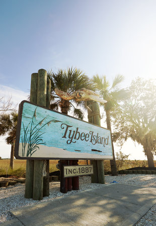 Tybee Island, GA-USA- 1-05-2023: Welcome sign entering Tybee Island near Savannahのeditorial素材