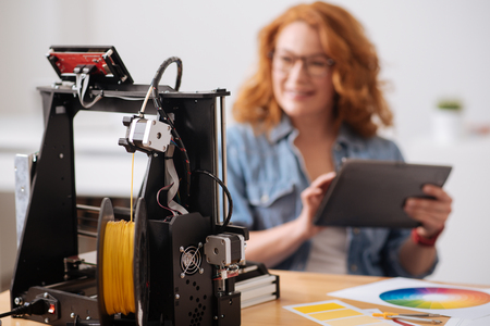 Selective focus of a filament being put into 3d printer