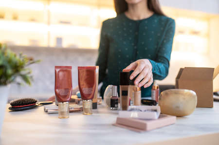 Online workshop and demontration of beauty products