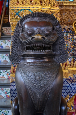 thai style lion statue, wat phra kaewの写真素材