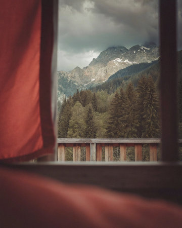 Beautiful sunset in the mountains of Cordillera Huayhuash, Peruの写真素材