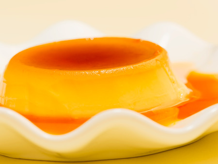 close up of golden rich creme caramel dessertの写真素材