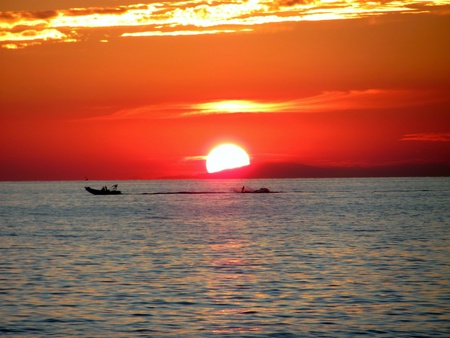 Having a good time under the sunsetの写真素材