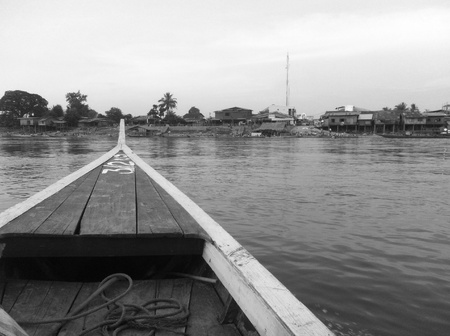 Black   white boat in canalの素材