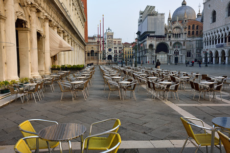 Piazza San Marco with Campanile, Basilika San Marco at sunrise. Venice, Italyのeditorial素材