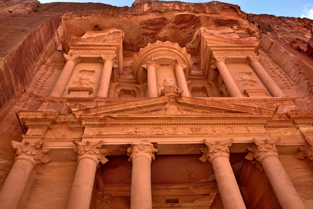 THE TREASURY (El Khasneh).  Petraの写真素材