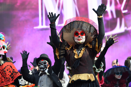 Moscow, Russia - June 29, 2018: Participants in traditional clothing during Dia de los Muertos Mexican carnival. Sugar skull makeup. Day of The Deadのeditorial素材