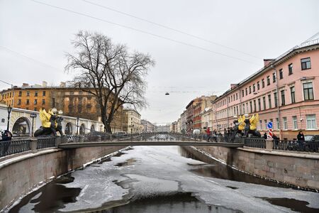 St. Petersburg, Russia - January 31, 2020: Bank Bridge. Designed by the engineers of Vasily Tretter and Vasily Khristianovich, the sculptures of mythical winged lions were made by sculptor Pavel Sokolovのeditorial素材
