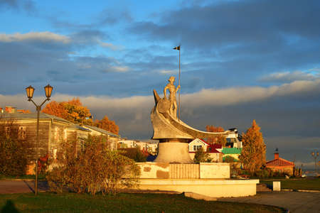 Petrozavodsk, Karelia, Russia - September 30, 2020: The sculpture "Onego" (Birth of Petrozavodsk) on the city embankment at sunrise, established in honor of the 300th anniversary of the city in 2003のeditorial素材