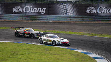 BURIRUM, THAILAND - OCTOBER 5 : Races at 2014 AUTOBACS SUPER GT Round7 BURIRAM UNITED SUPER GT RACE on October 5, 2014 in Burirum, Thailand.のeditorial素材