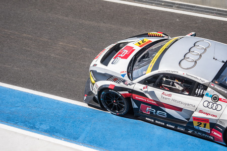BURIRUM, THAILAND - JUNE 20 : Richard Lyons of Audi Team Hitotsuyama in GT300 Qualiflying Category at 2015 AUTOBACS SUPER GT Round 3 BURIRAM SUPER GT RACE on June 20, 2015 in Burirum, Thailand.のeditorial素材