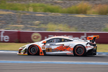 BURIRUM, THAILAND - JANUARY 10 : Rob Bell of Clearwater Racing in Asian Le Mans Series - Race at Asian Le Mans Series - Round 3 Burirum on January 10, 2016 in Burirum, Thailand.のeditorial素材