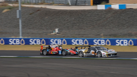 BURIRUM, THAILAND - JANUARY 10 : Shinji Nakano of Algarve Pro Racing and Nasrat Muzayyin of Spirit of Race in Asian Le Mans Series - Race at Asian Le Mans Series - Round 3 Burirum on January 10, 2016 in Burirum, Thailand.のeditorial素材