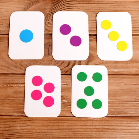A set of flash cards to teach number and colors. How to make educational flashcards for kids at...