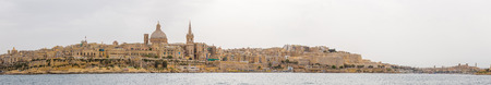 Valletta skyline and St. Pauls Cathedral in a daylight panoramic shot - Maltaの写真素材