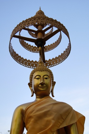 Statue of Buddha with sky backgroundの写真素材