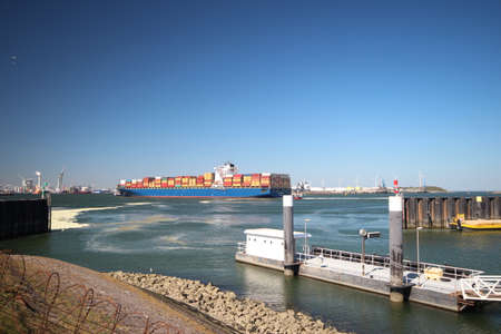 Conti Everest loading and unloading containers in the Maasvlakte harbor in the Port of Rotterdamのeditorial素材