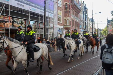 Police guarding during the king's speech named Troonrede from the throne on Prinsjesdag in The Hague in the Netherlandsのeditorial素材