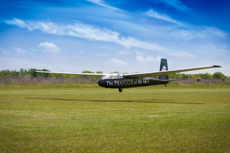 Black glider