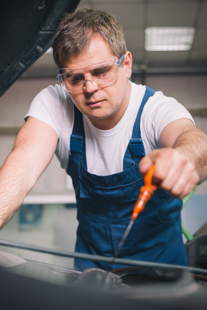 Check the oil level in engineの写真素材