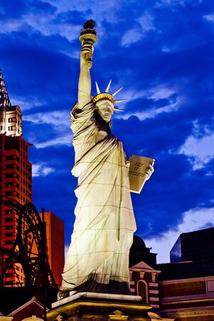 Replica of the Statue of Liberty in ,New York-New York Hotel and Casino, Las Vegas Strip, Nevada, USAのeditorial素材