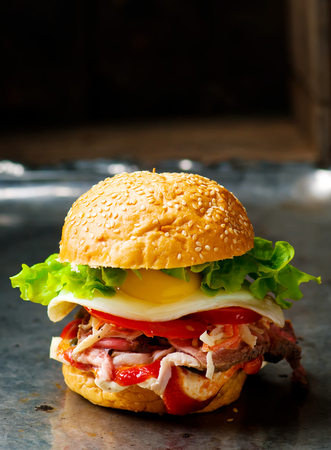 sandwich with roast beef and vegetables. style rustic. selective focusの写真素材