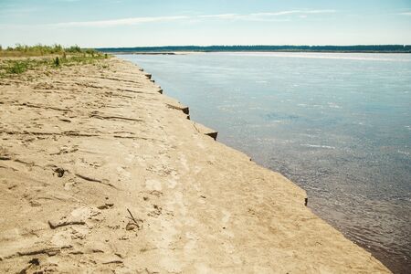 Sand glitter on the Northern Dvina. Northern sandy beaches