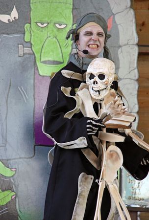 Tulleys Farm, Crawley, UK, 29th October 2009 Actor on stage at a childrens Halloween Festivalのeditorial素材