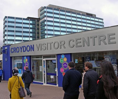 Croydon, London, UK 5th November 2009 visitor centre and tourist information near Croydon Train Stationのeditorial素材
