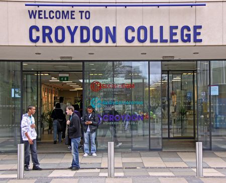 Croydon, London, UK 5th November 2009 students outside Croydon Collegeのeditorial素材