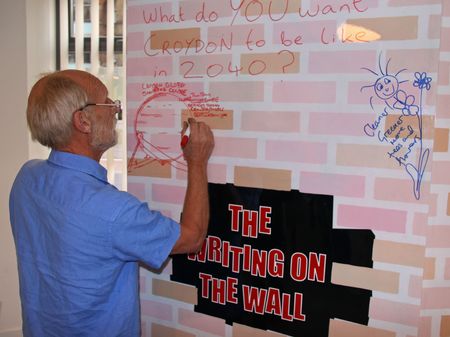 C.V.A. Resource Centre, Croydon, London, UK, 9th September 2009 a man at the Faiths Together Group Meetingのeditorial素材