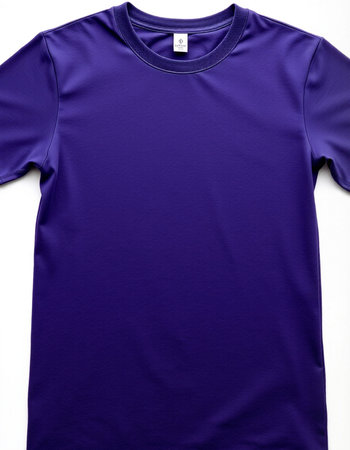 Purple t-shirt isolated on white background with clipping path.の写真素材