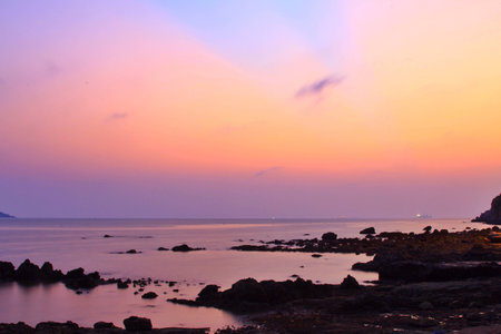 Pink sky with sea beachの素材